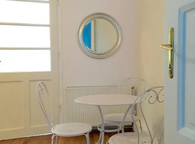 شقة Alma's Romantic Getaway